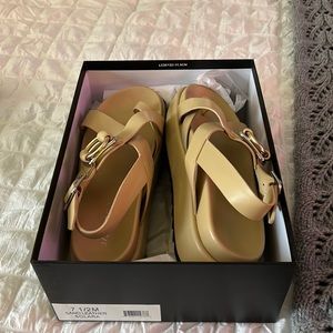 J/slides sandals; platform